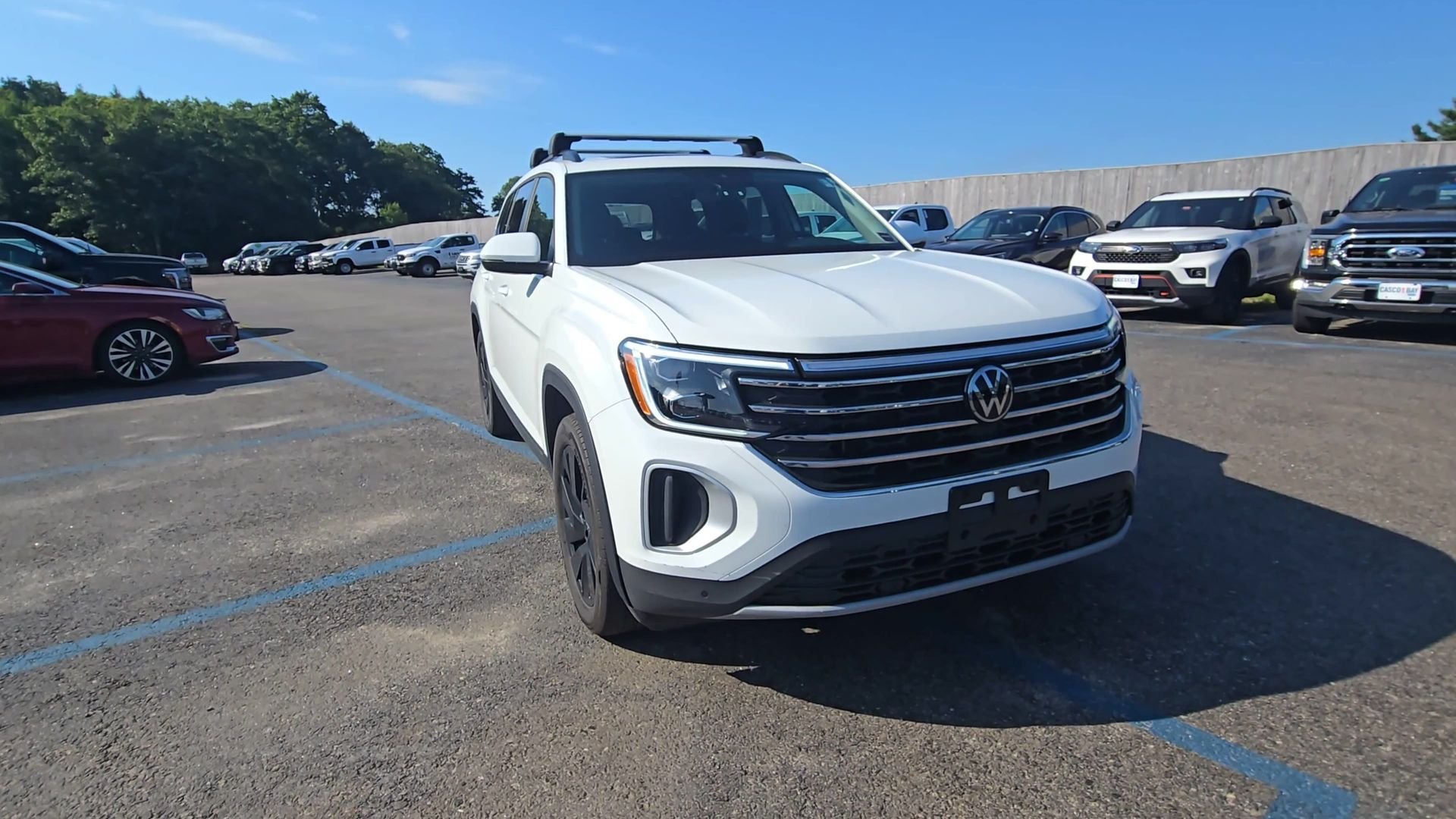Used 2024 Pure White Volkswagen 2.0T SE w/Technology image 14