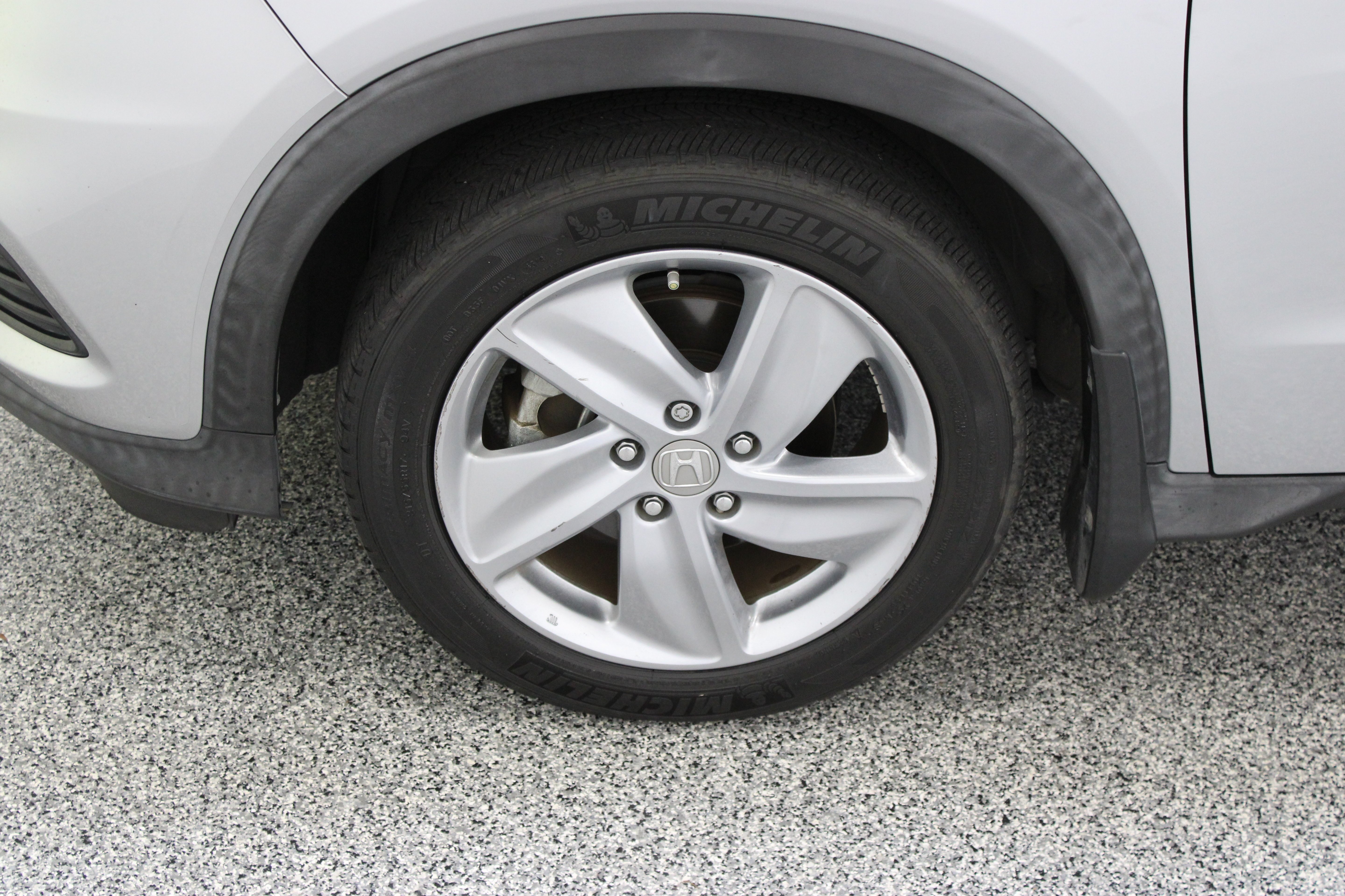 Used 2020 Lunar Silver Metallic Honda EX 1.8L image 11