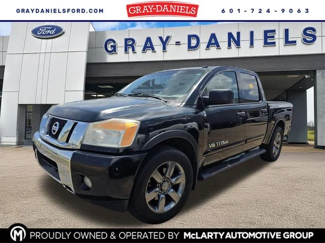 2015 Nissan Titan SV 4X2 Crew Cab SWB's photo