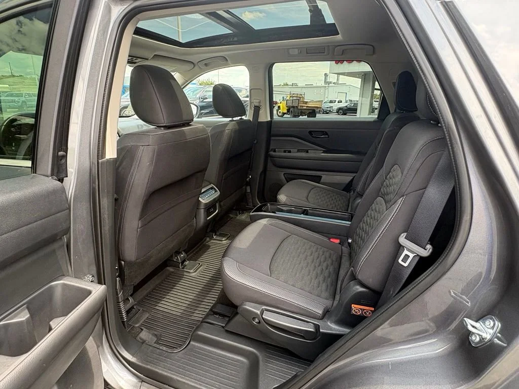Used 2024 Gun Metallic Nissan SV image 18