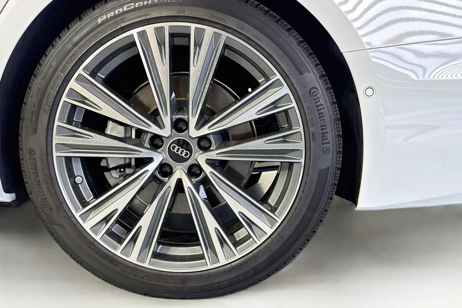 Used 2023 Gray Audi Premium Plus image 30