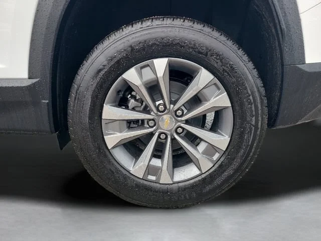 New 2027 Summit White Chevrolet LT image 36