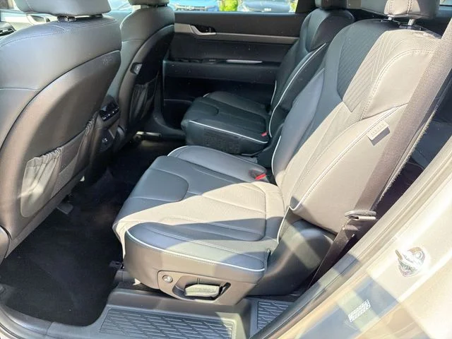 Used 2024 Silver Hyundai SEL image 26