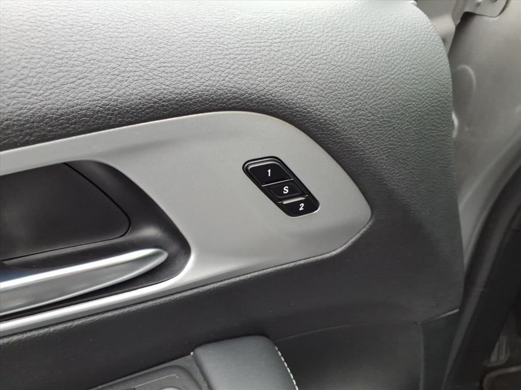 Certified Used 2025 White Chrysler Limited image 7
