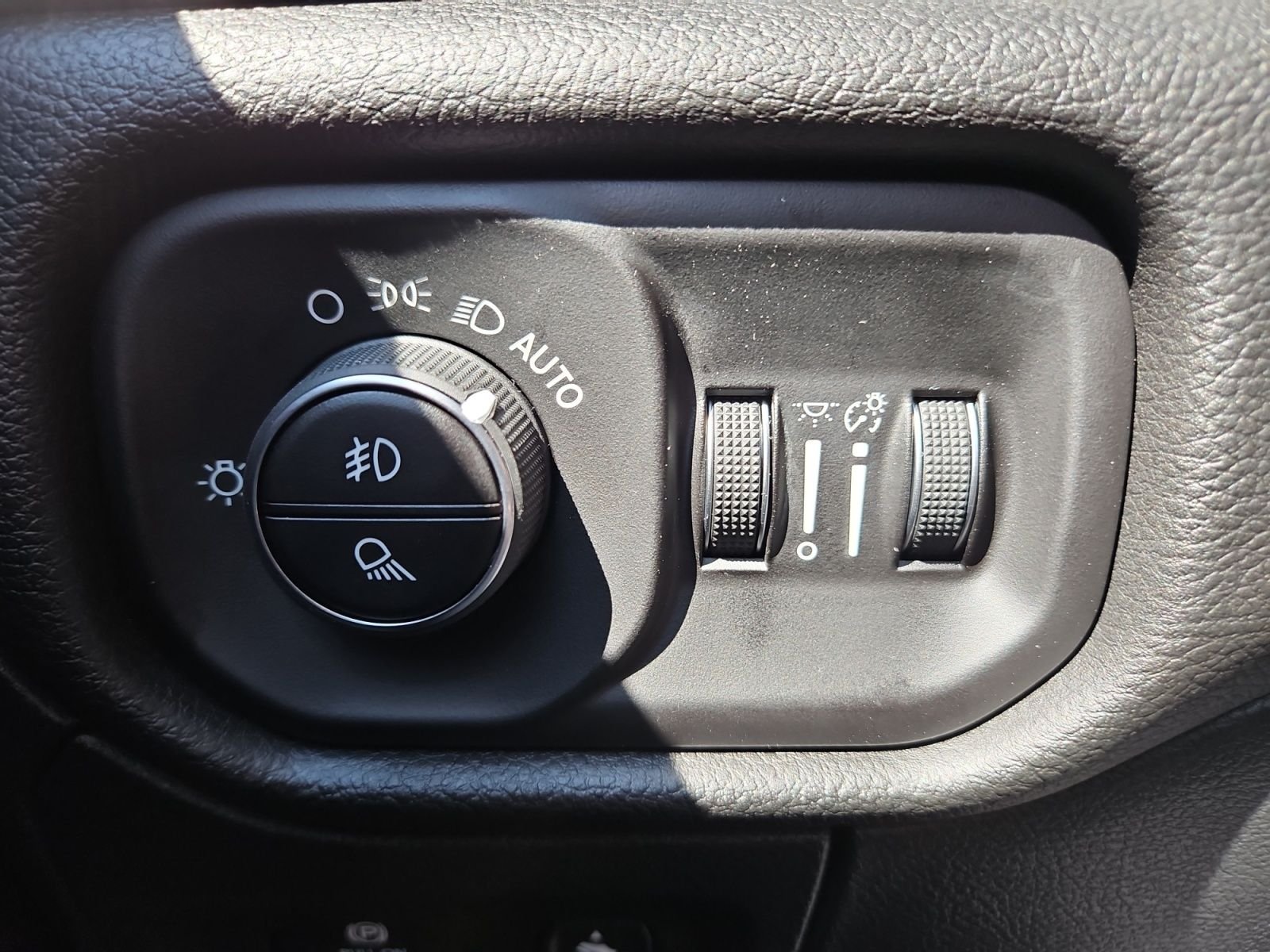 2026 RAM 1500 Rebel - Photo 22