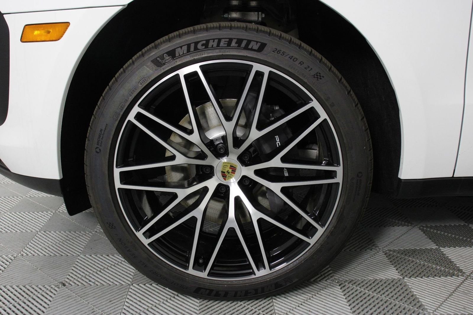New 2026 White Porsche  image 17