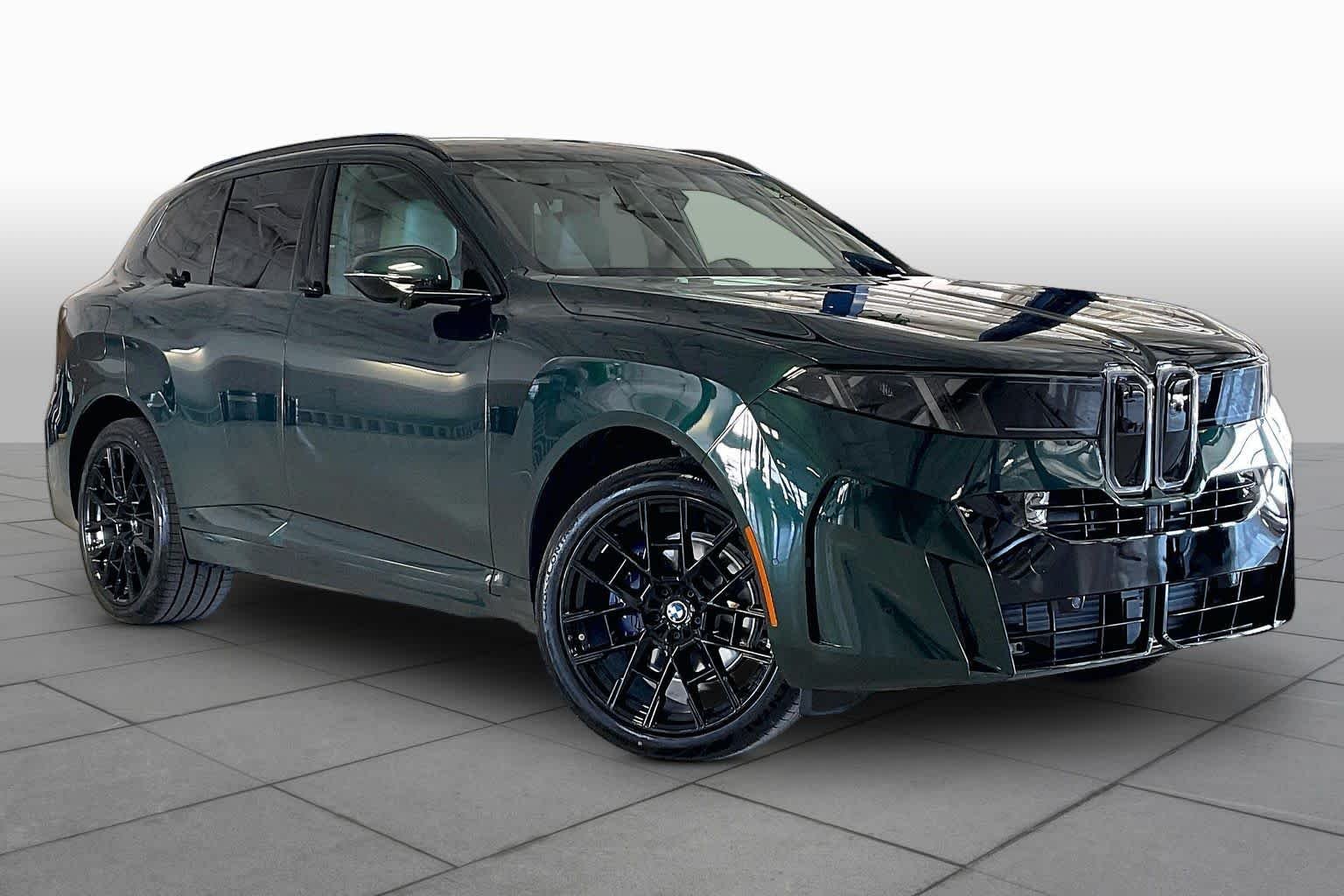 New 2027 Vancouver Green Metallic BMW 40 xDrive image 2