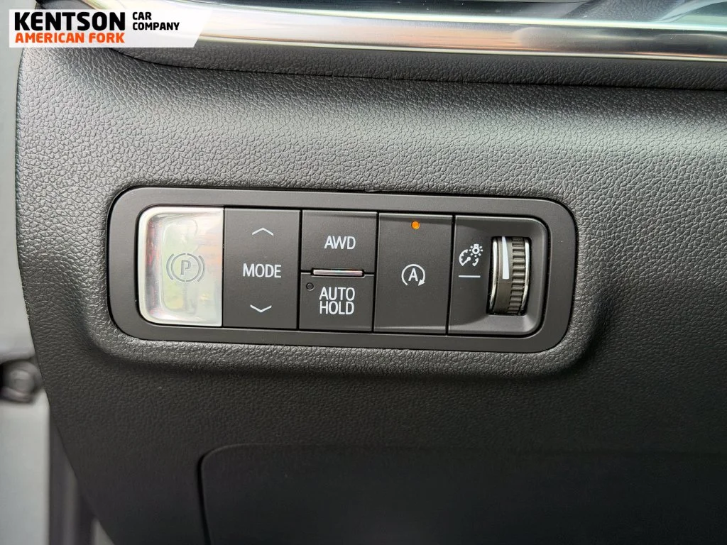 Used 2026 Silver GMC Elevation image 18