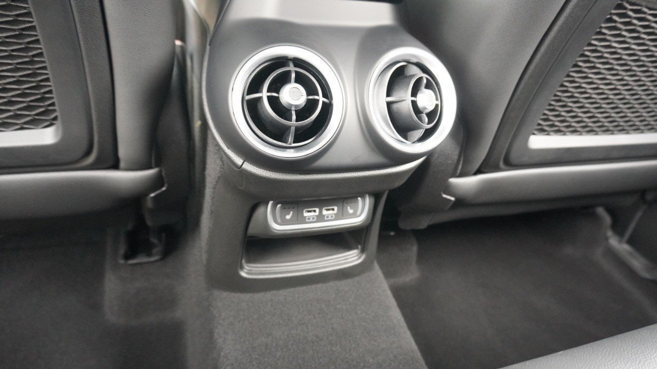Used 2025 Red Alfa Romeo Intensa image 34