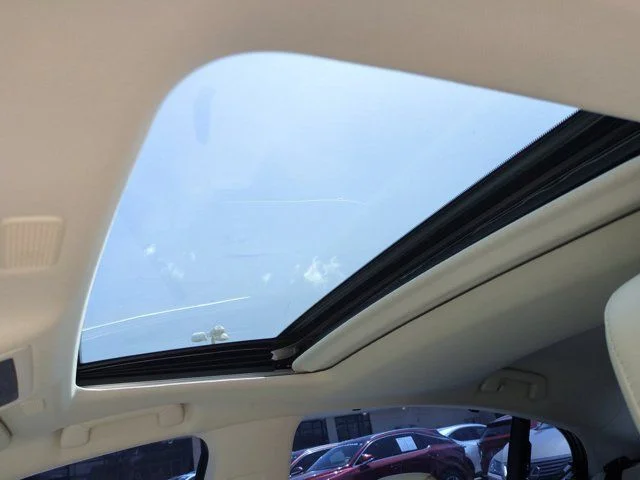 Certified Used 2022 EMINENT WHITE PEARL Lexus 300h Ultra Luxury image 19
