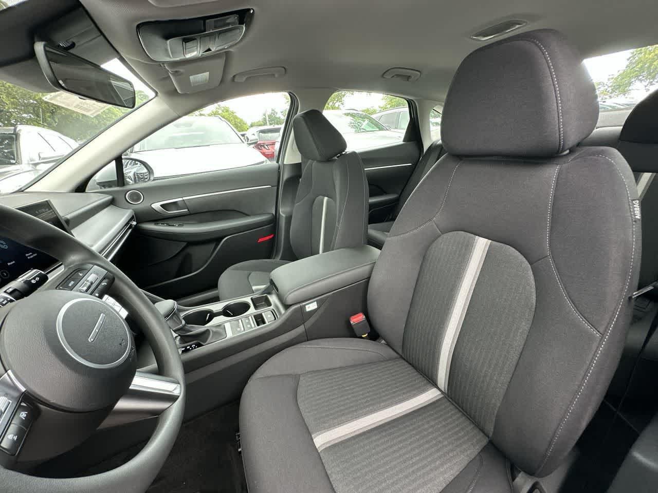 New 2026 Aero Silver Hyundai SE image 43