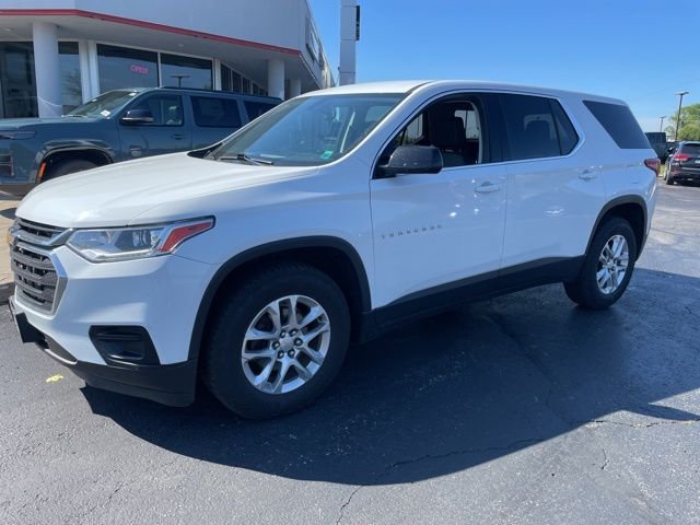 Used 2018 Summit White Chevrolet LS image 1