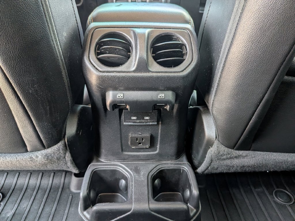Used 2021 Black Jeep Overland image 34