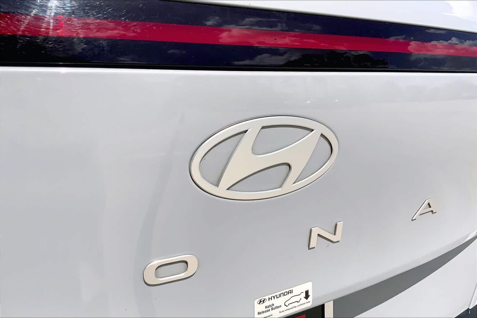 Used 2025 Cyber Gray Metallic Hyundai SEL image 30