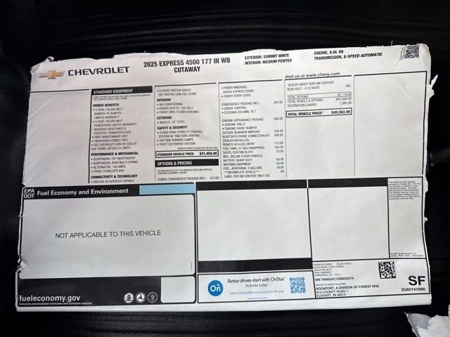 New 2025 Summit White Chevrolet 2WT image 20