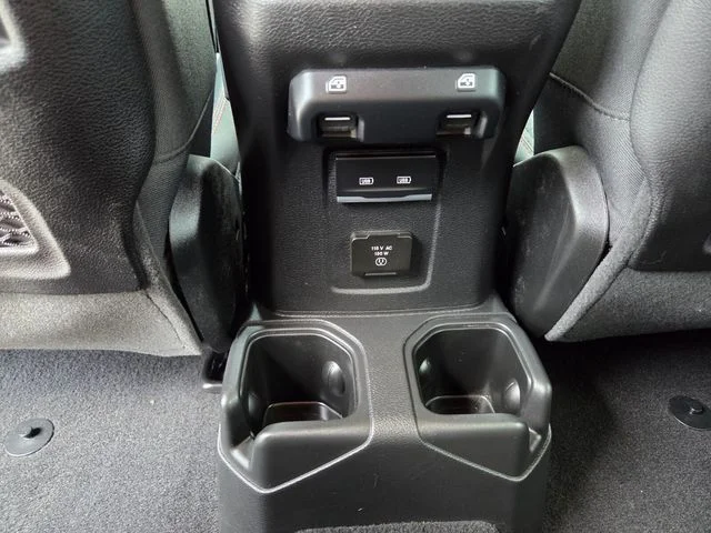 Used 2022 White Jeep Unlimited Rubicon image 14