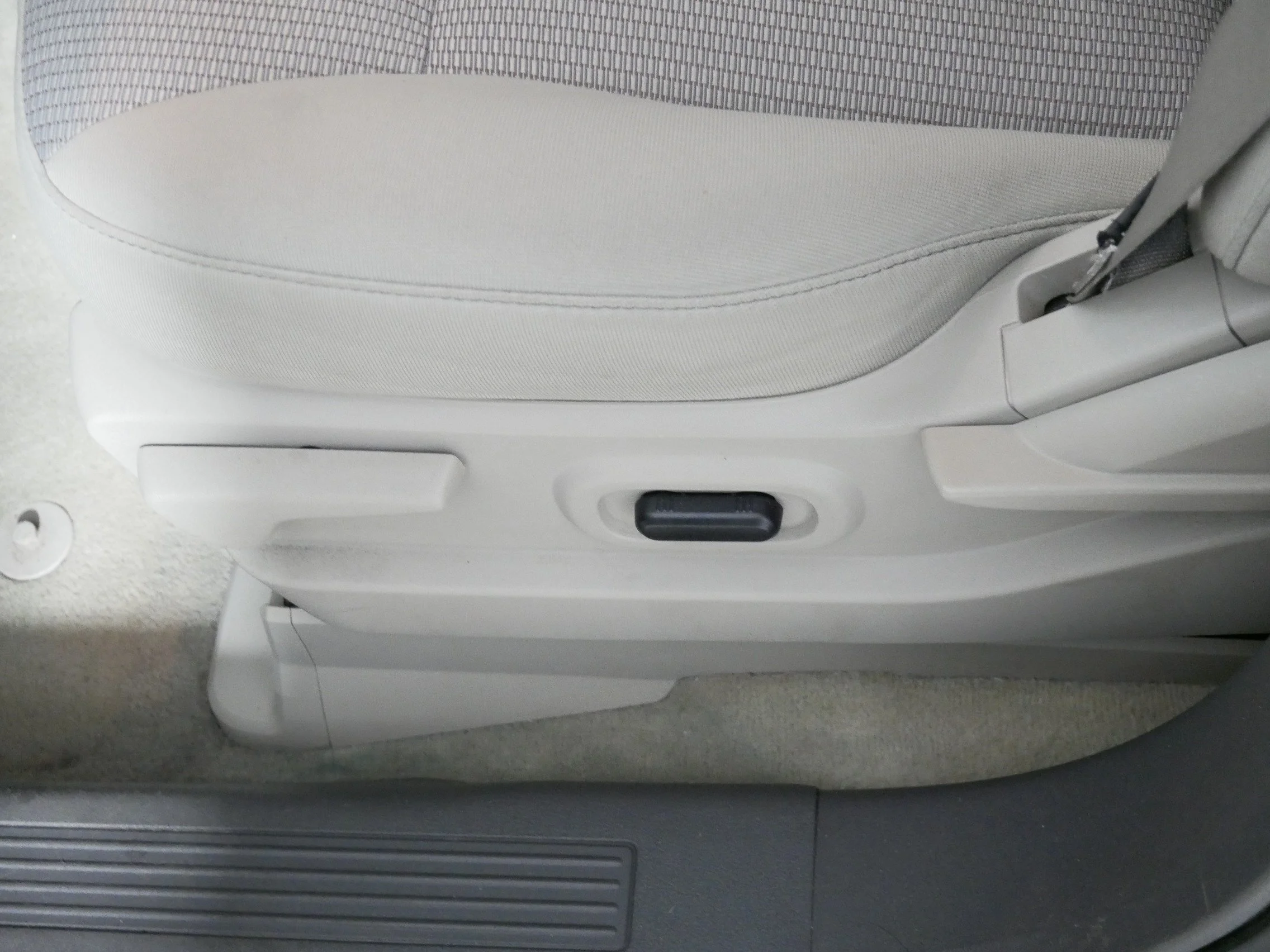 Used 2011 Kona Blue Metallic Ford SEL image 20