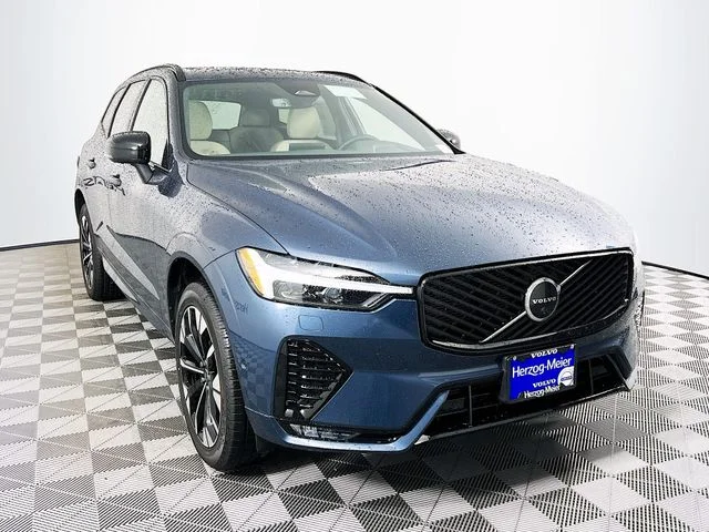 2026 Volvo XC60 B5 Plus Dark AWD's photo