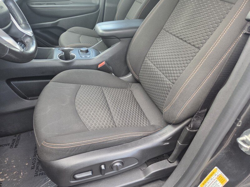 Used 2019 Gray GMC SLE image 10