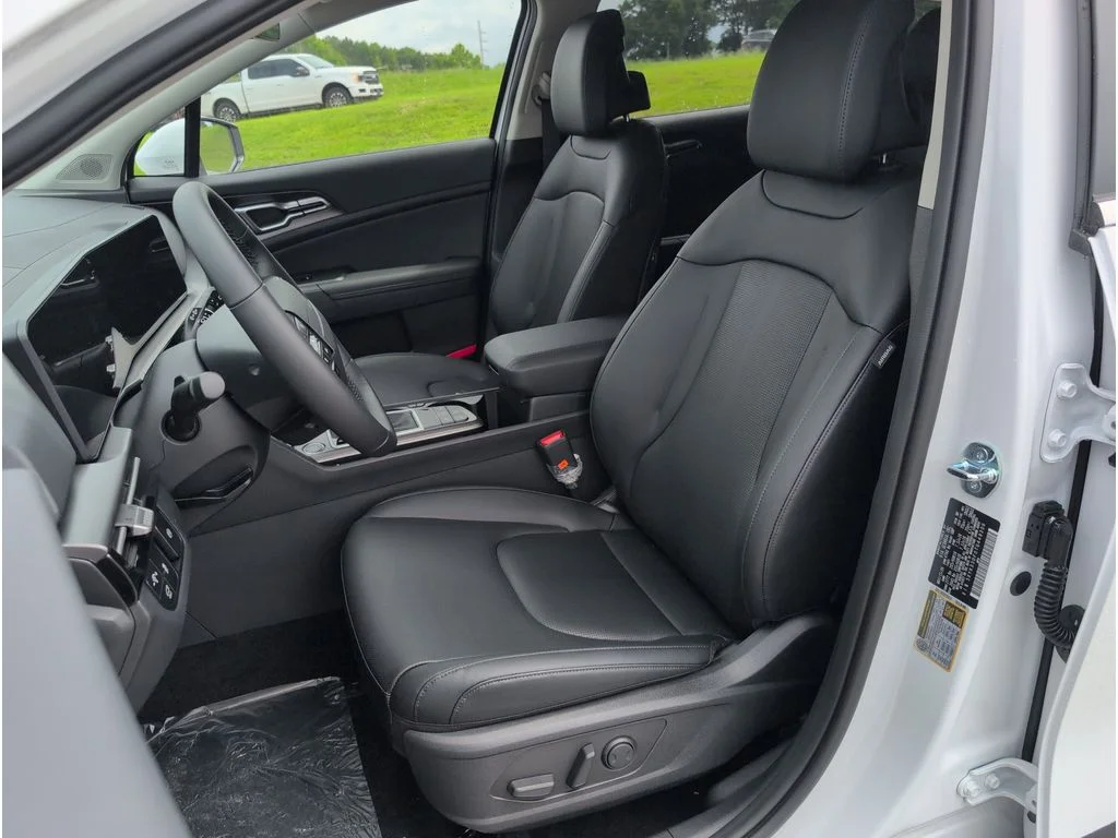 New 2026 Glacial White Pearl Kia EX image 10