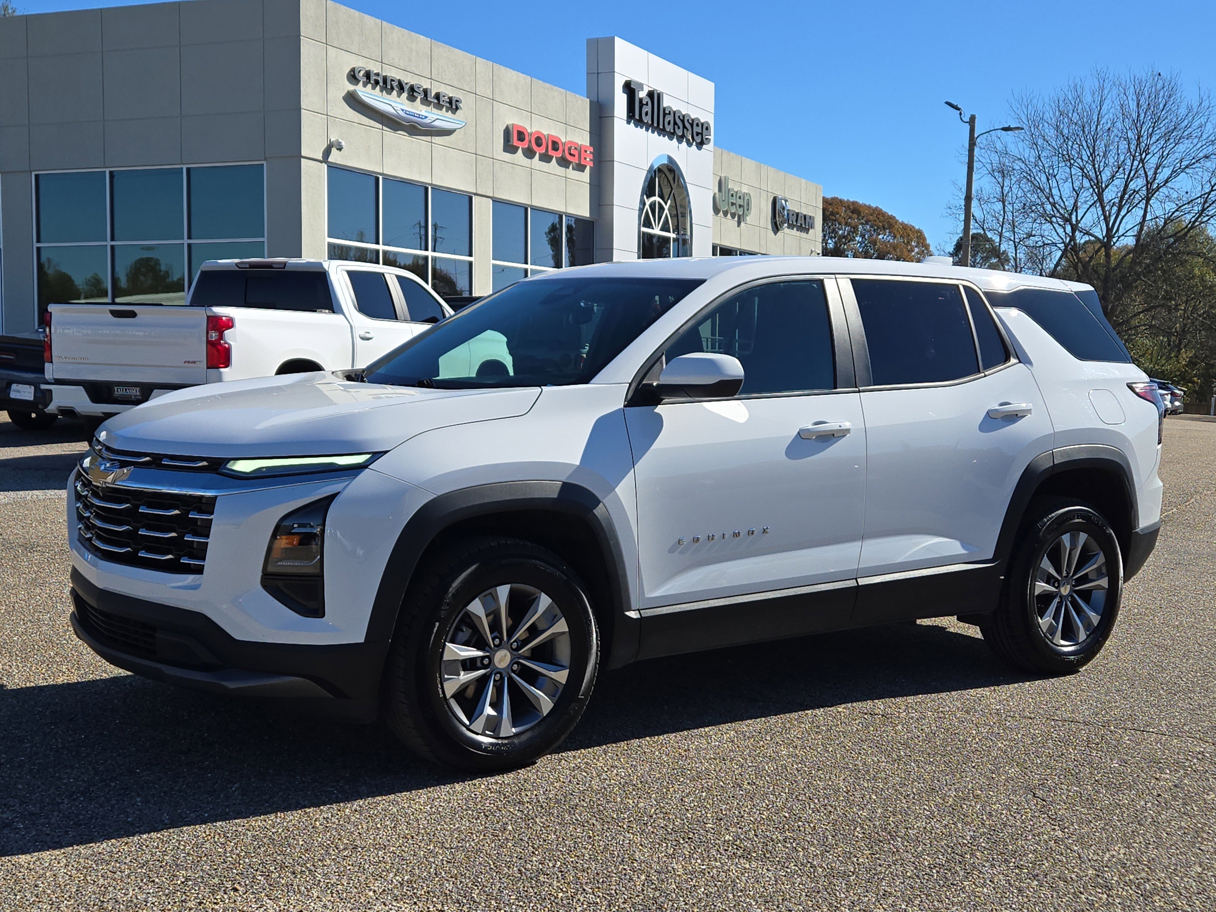 2025 Chevrolet Equinox LT - Photo 1