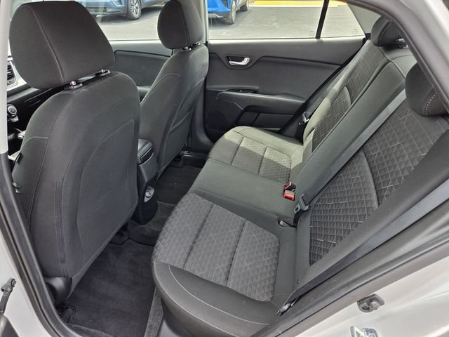 Used 2022 Silver Kia S image 10