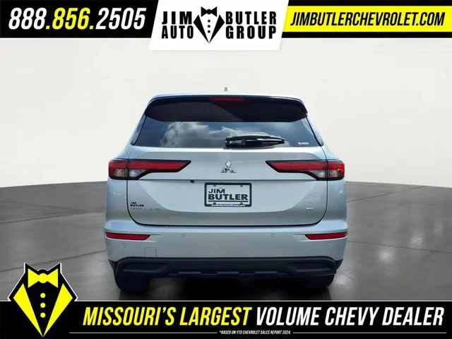 Used 2024  Mitsubishi SE image 23