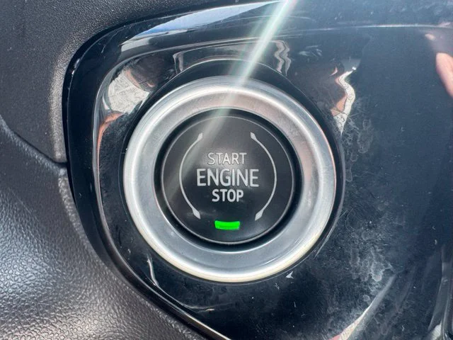 Used 2022 Blue Chevrolet ZR2 image 31