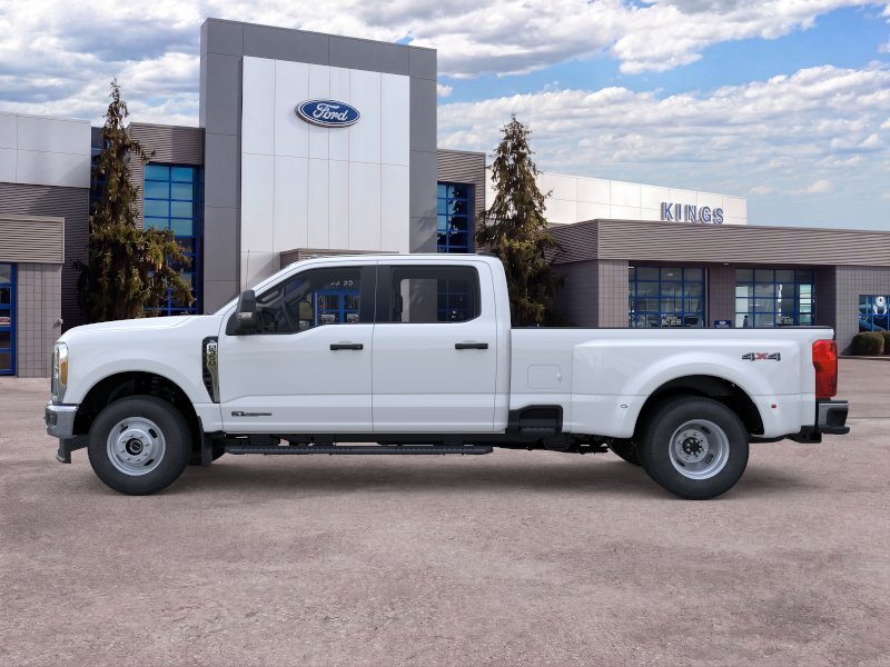New 2026 Oxford White Ford F-350® XL image 3