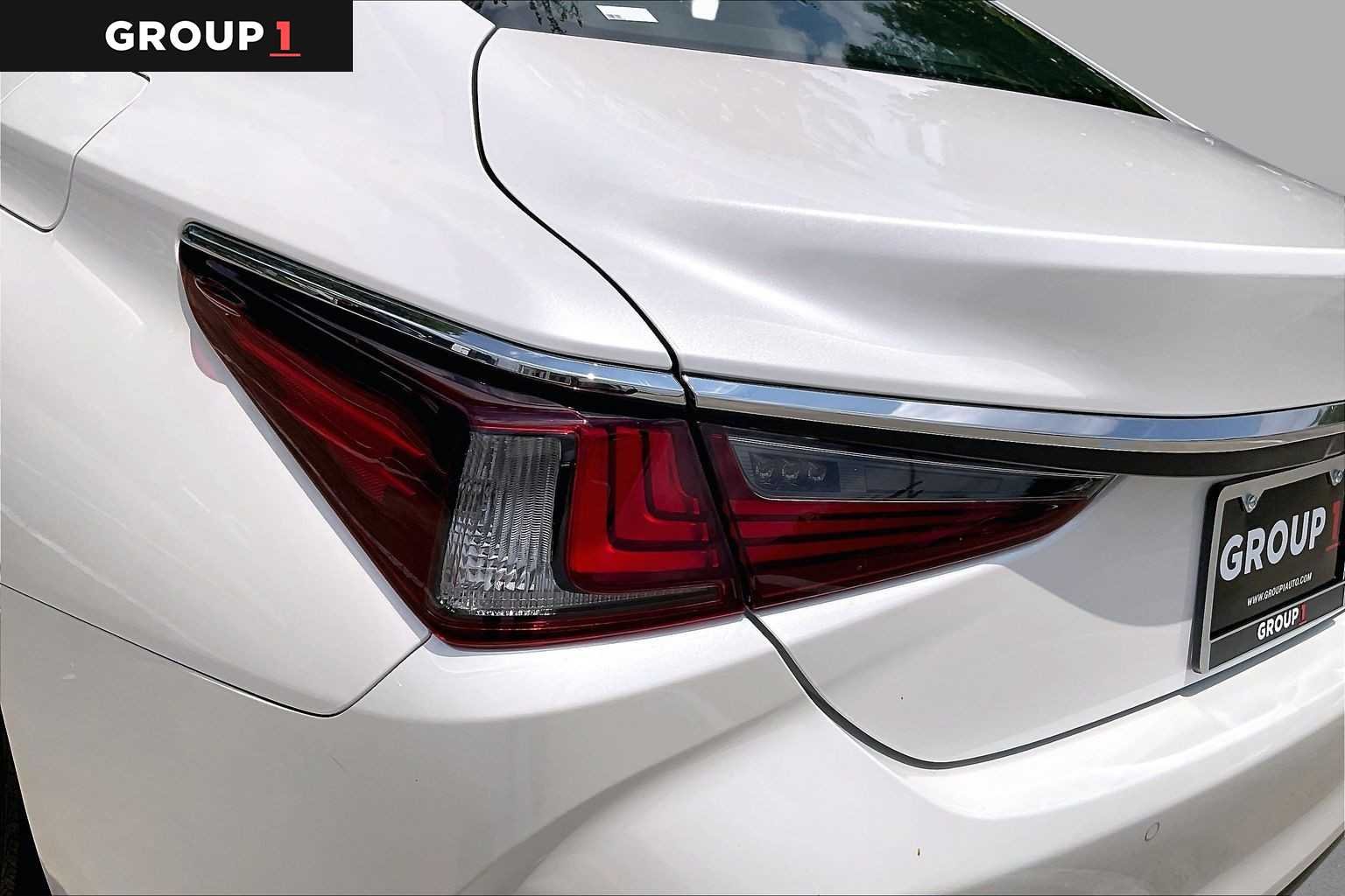 Used 2025 Eminent White Pearl Lexus  image 26