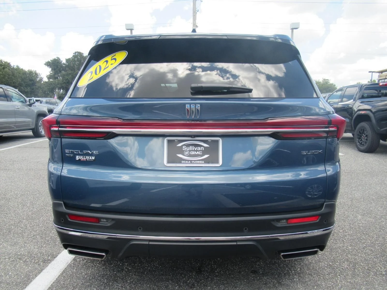 Used 2025 Blue Buick Preferred image 6