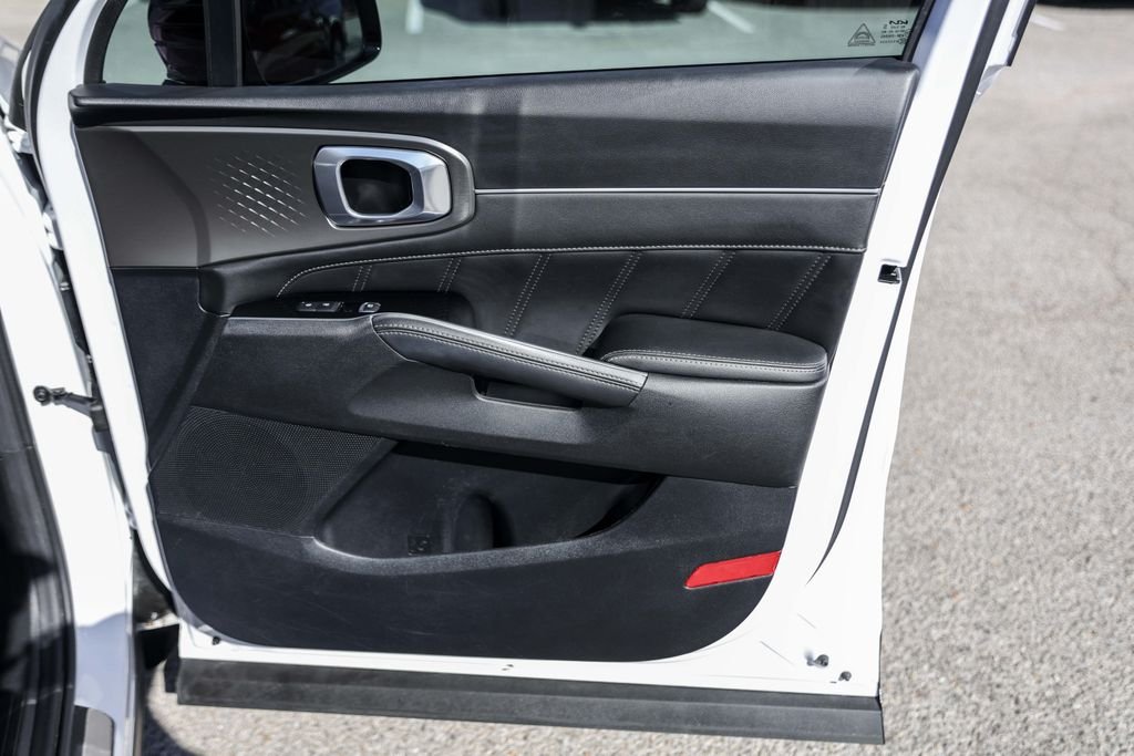 Used 2023 White Kia SX image 32