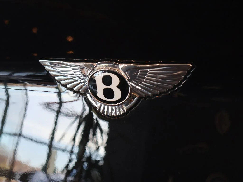 Used 2024 Onyx Metallic Bentley V8 image 8