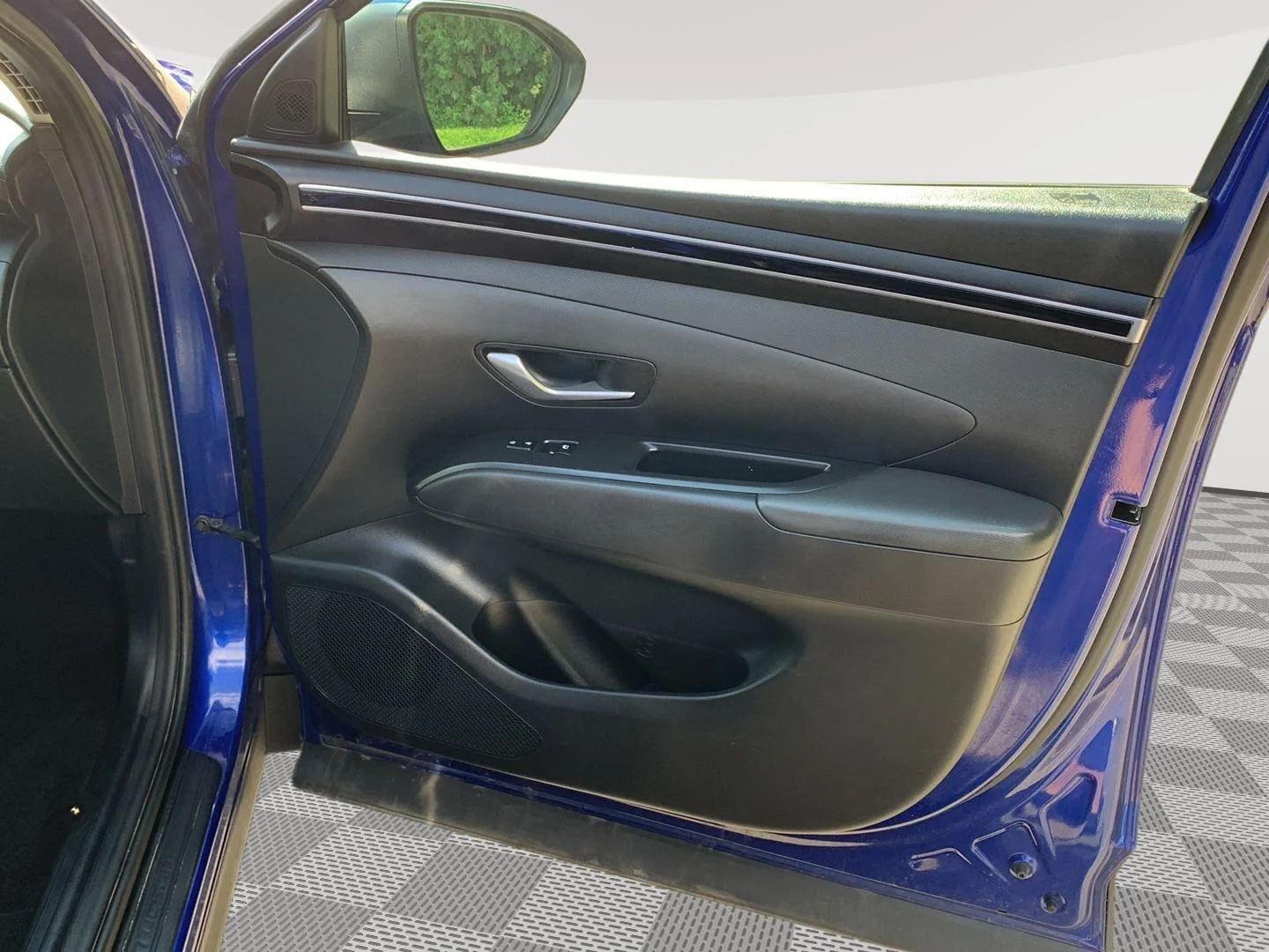 Used 2022 Intense Blue Hyundai SE image 14