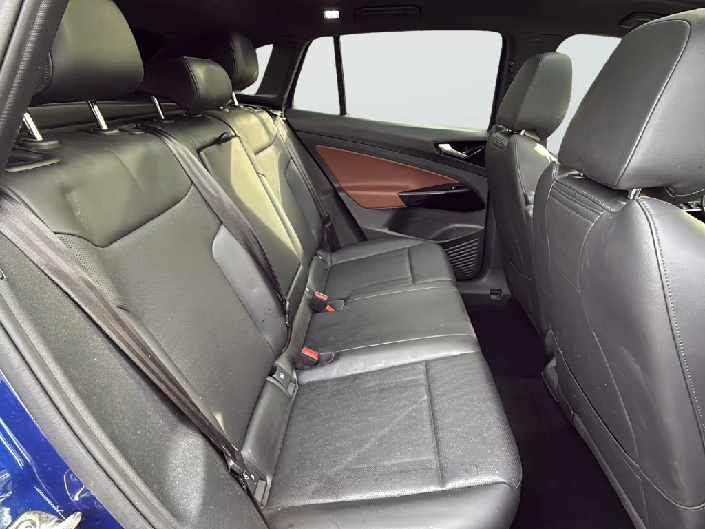 Used 2021  Volkswagen Pro S image 23