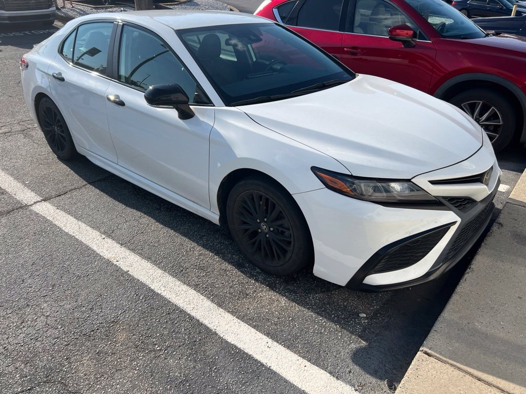 Used 2022 White Toyota SE Nightshade image 6