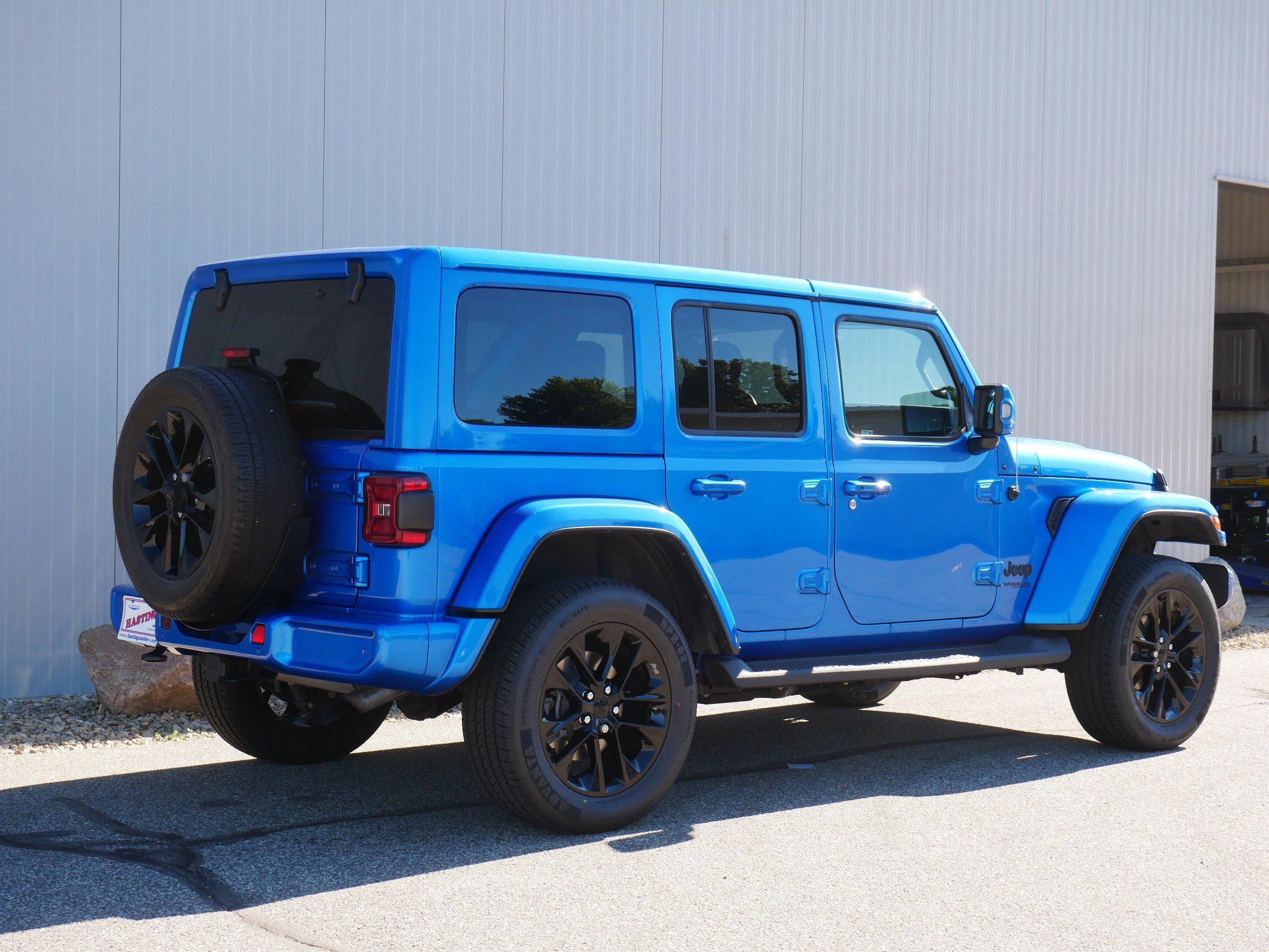 Certified Used 2022 Hydro Blue Pearlcoat Jeep Unlimited High Altitude image 5