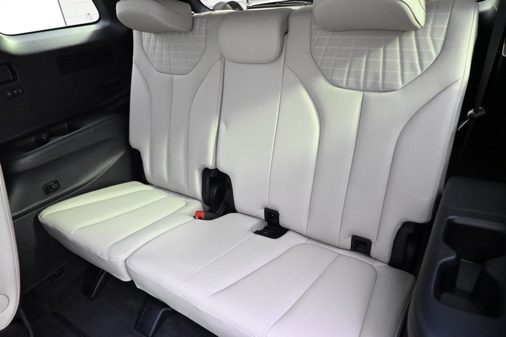 Certified Used 2024 Graphite Hyundai Limited image 20
