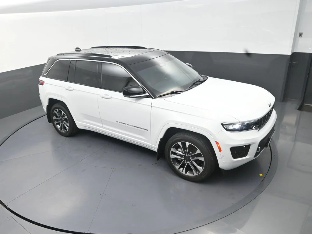 Used 2024 White Jeep Overland image 14