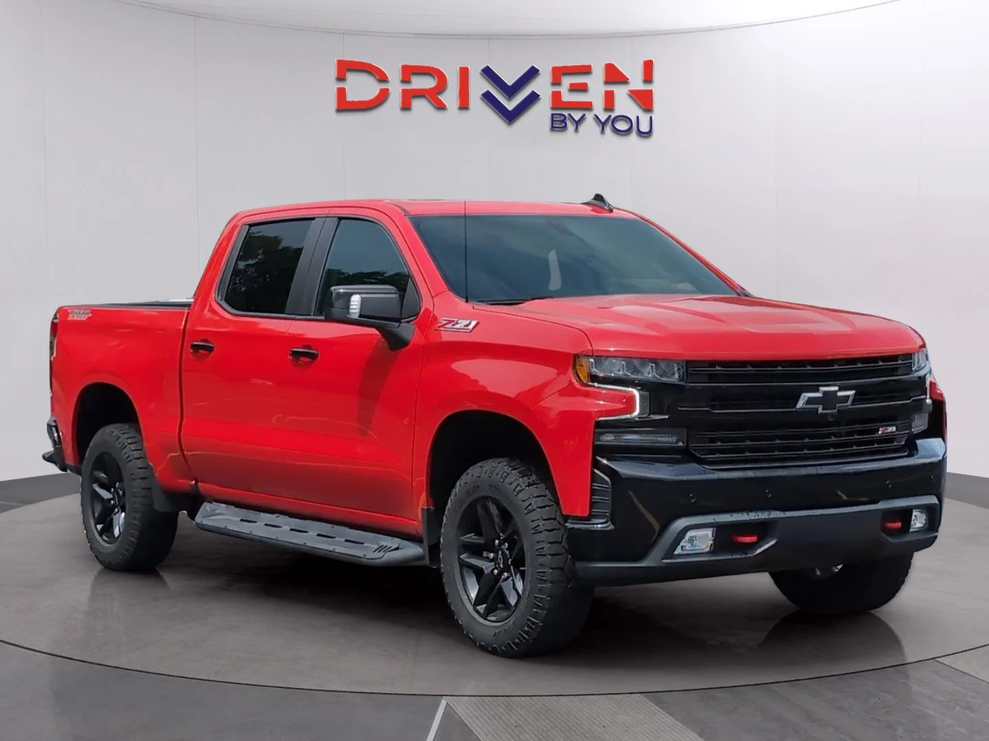Used 2021 RED HOT Chevrolet LT Trail Boss image 7