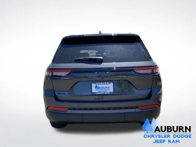 New 2026 Baltic Gray Metallic Clear-Coat Exterior Paint Jeep Laredo image 6