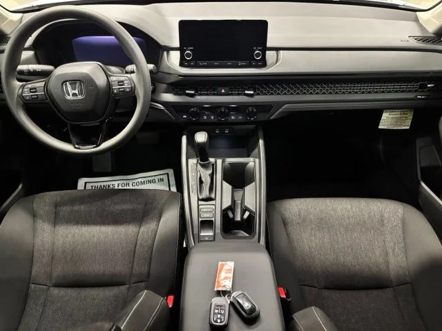Used 2025  Honda SE image 14