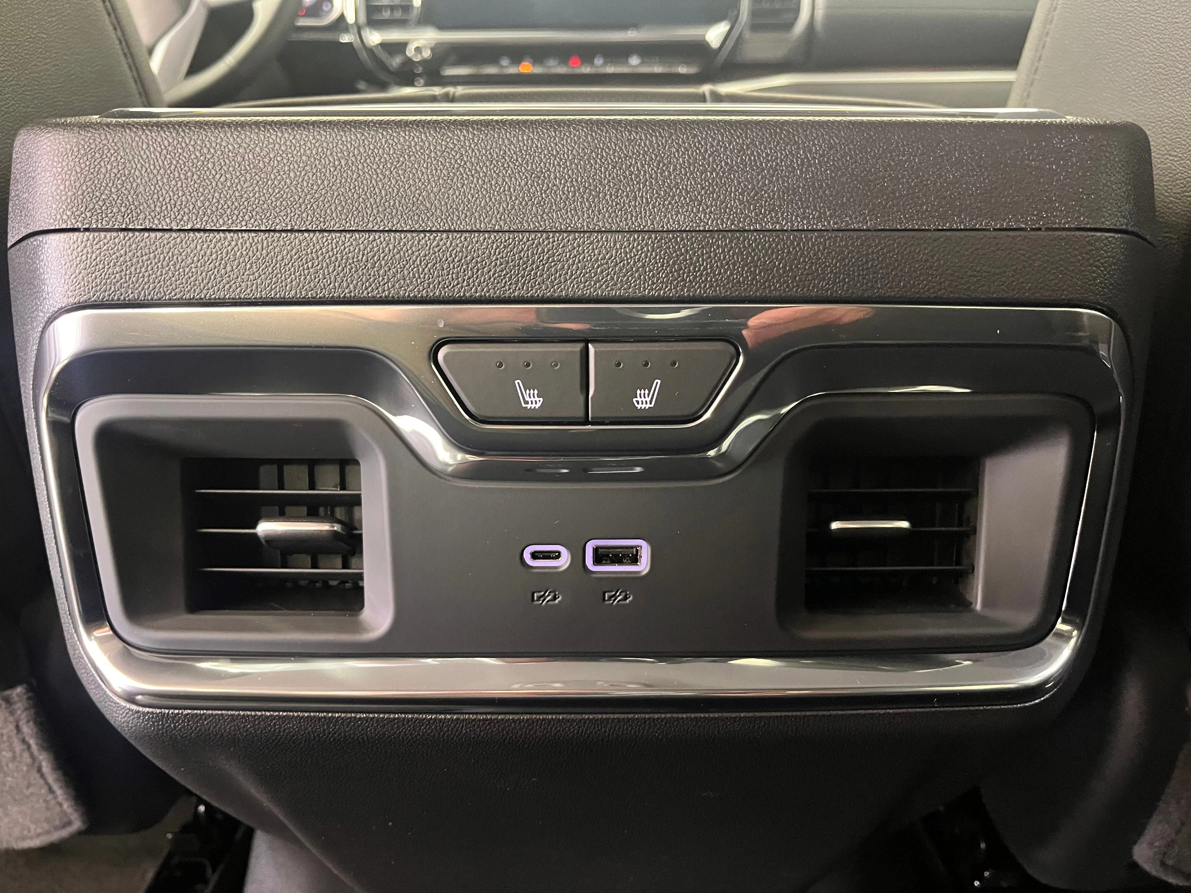 2026 GMC Sierra 1500 SLT - Photo 18