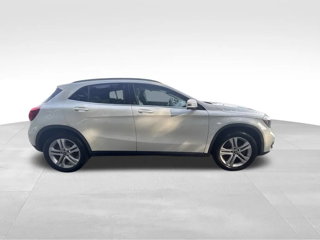 Used 2018  Mercedes-Benz GLA 250 image 3