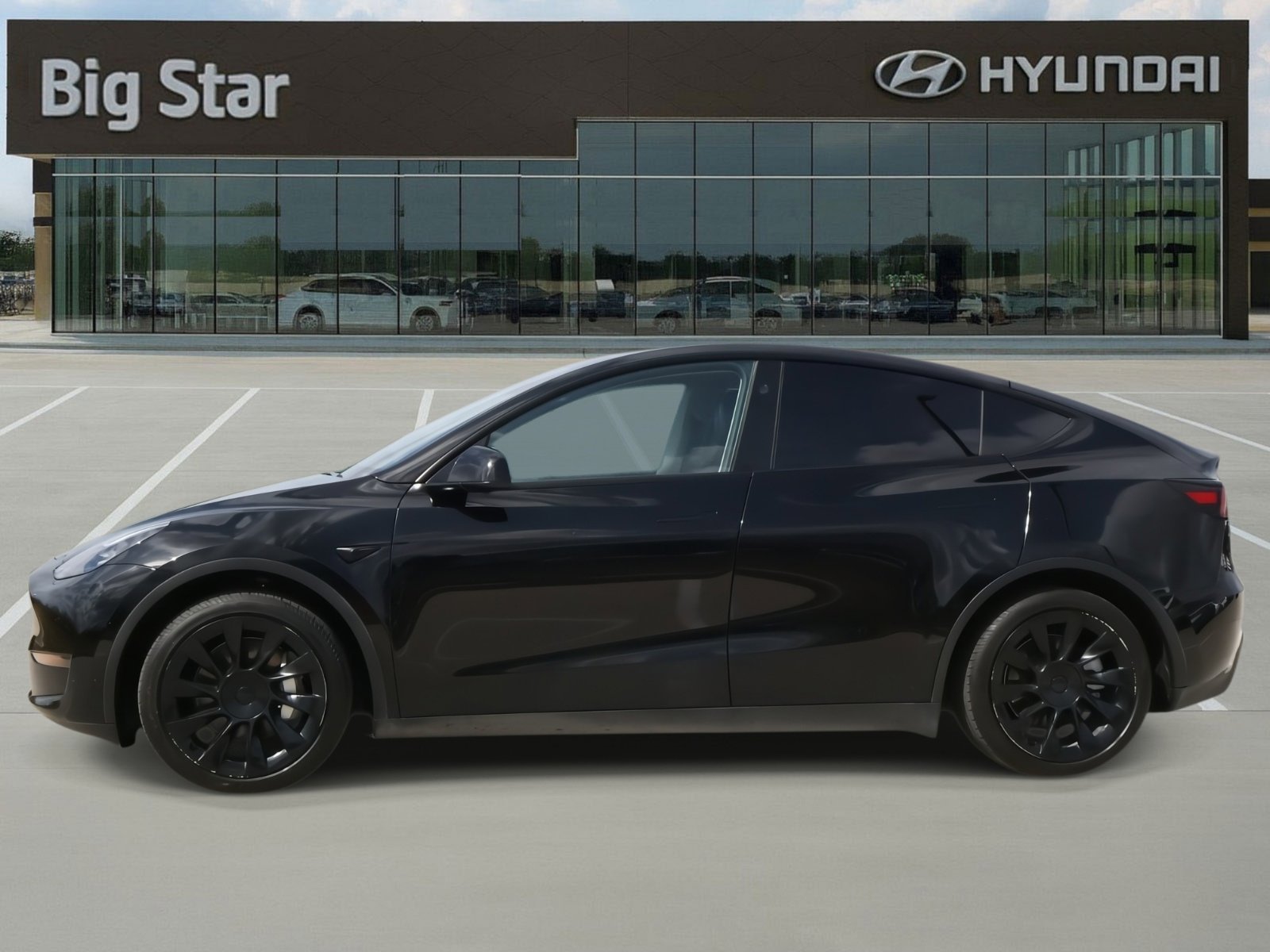 Used 2023 Tesla Model Y Long Range with VIN 7SAYGAEE6PF928094 for sale in Friendswood, TX