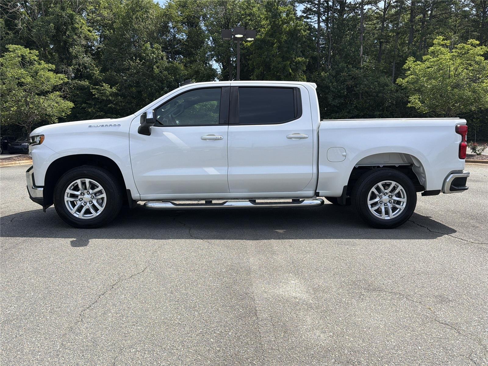 Used 2020 Iridescent Pearl Tricoat Chevrolet LT image 19