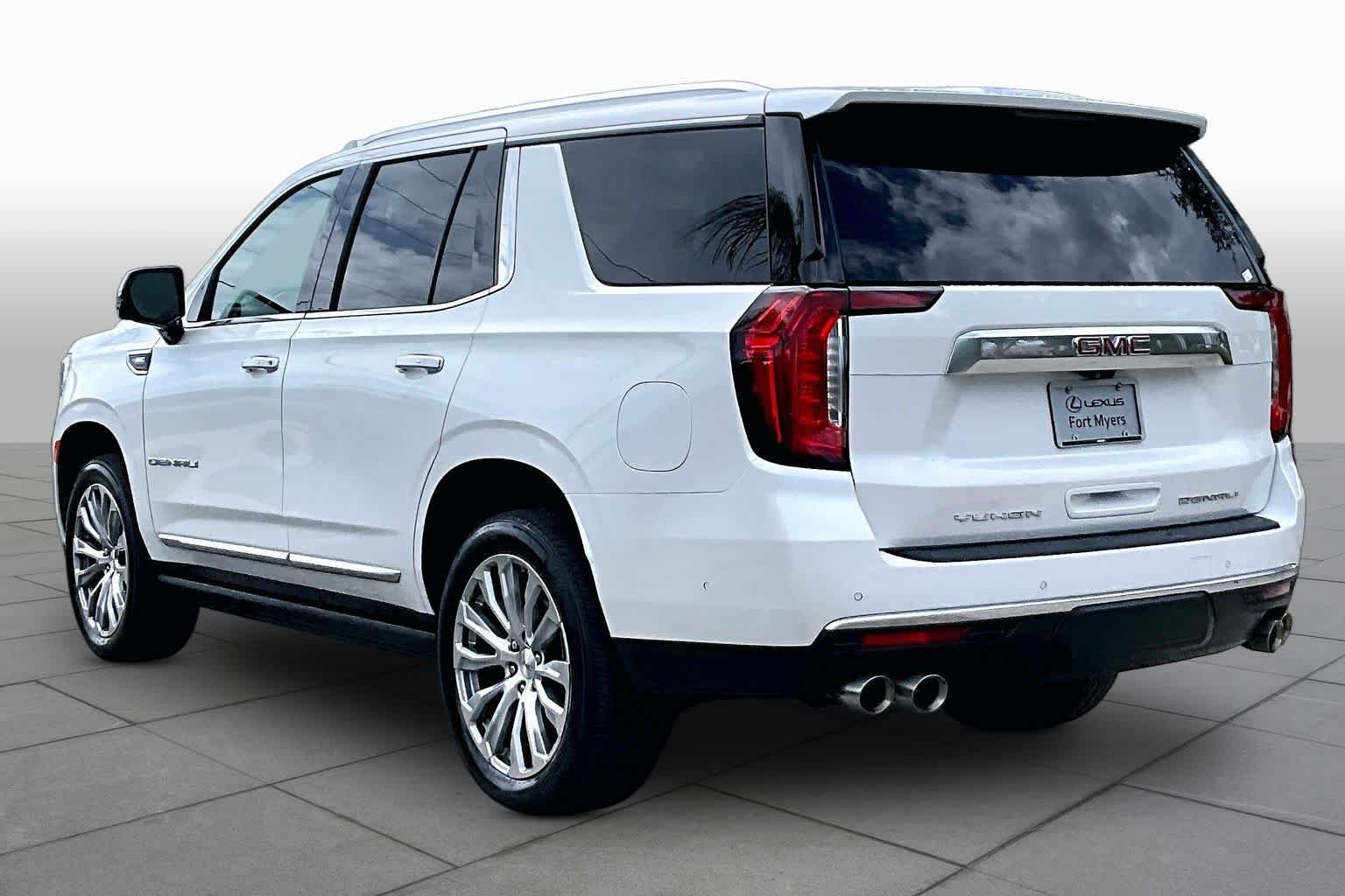 Used 2023 White Frost Tricoat GMC Denali image 12