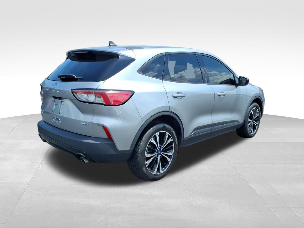 Used 2022 Silver Metallic Ford SE image 27
