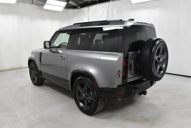 2024 Land Rover Defender X-Dynamic SE - Photo 7