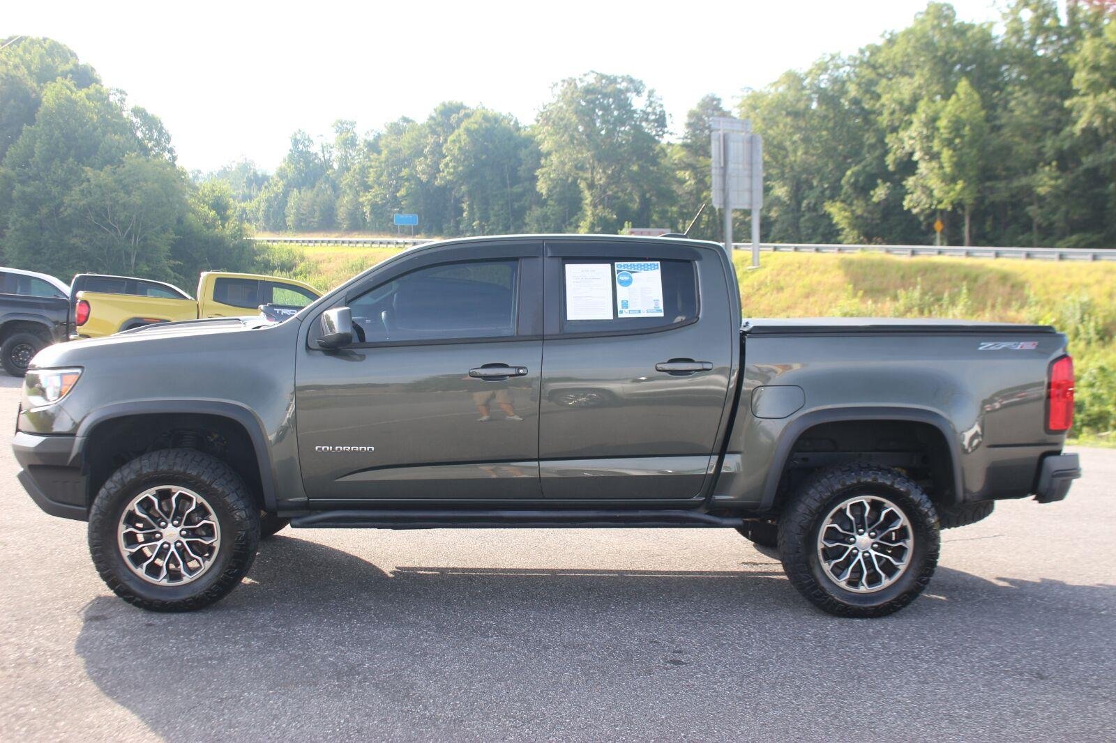 Used 2018 DEEPWOOD GREEN METALLIC Chevrolet 4WD ZR2 image 4